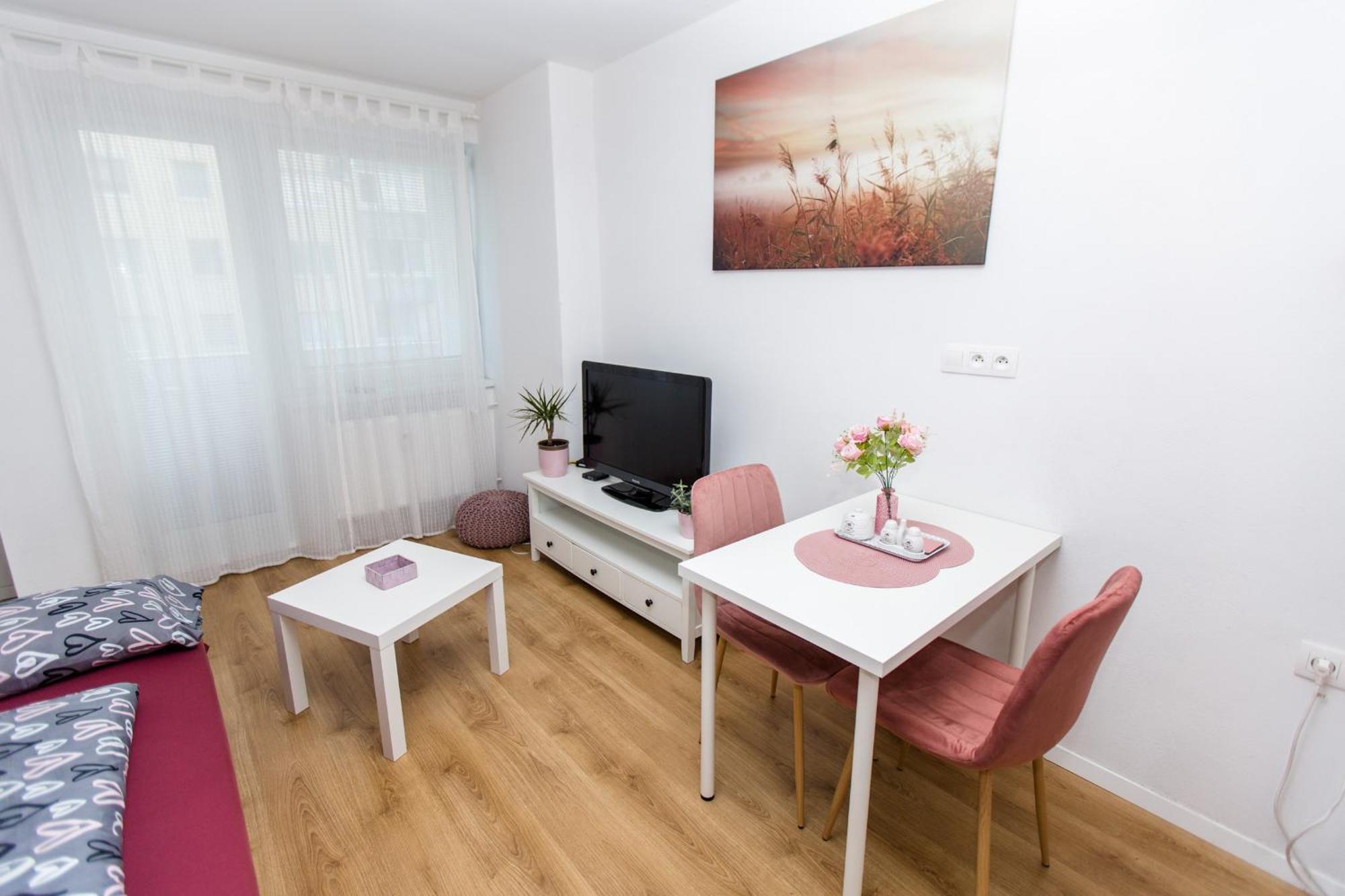 Apartment Near The Ondrej Nepela Winter Stadium Pressburg Exterior foto