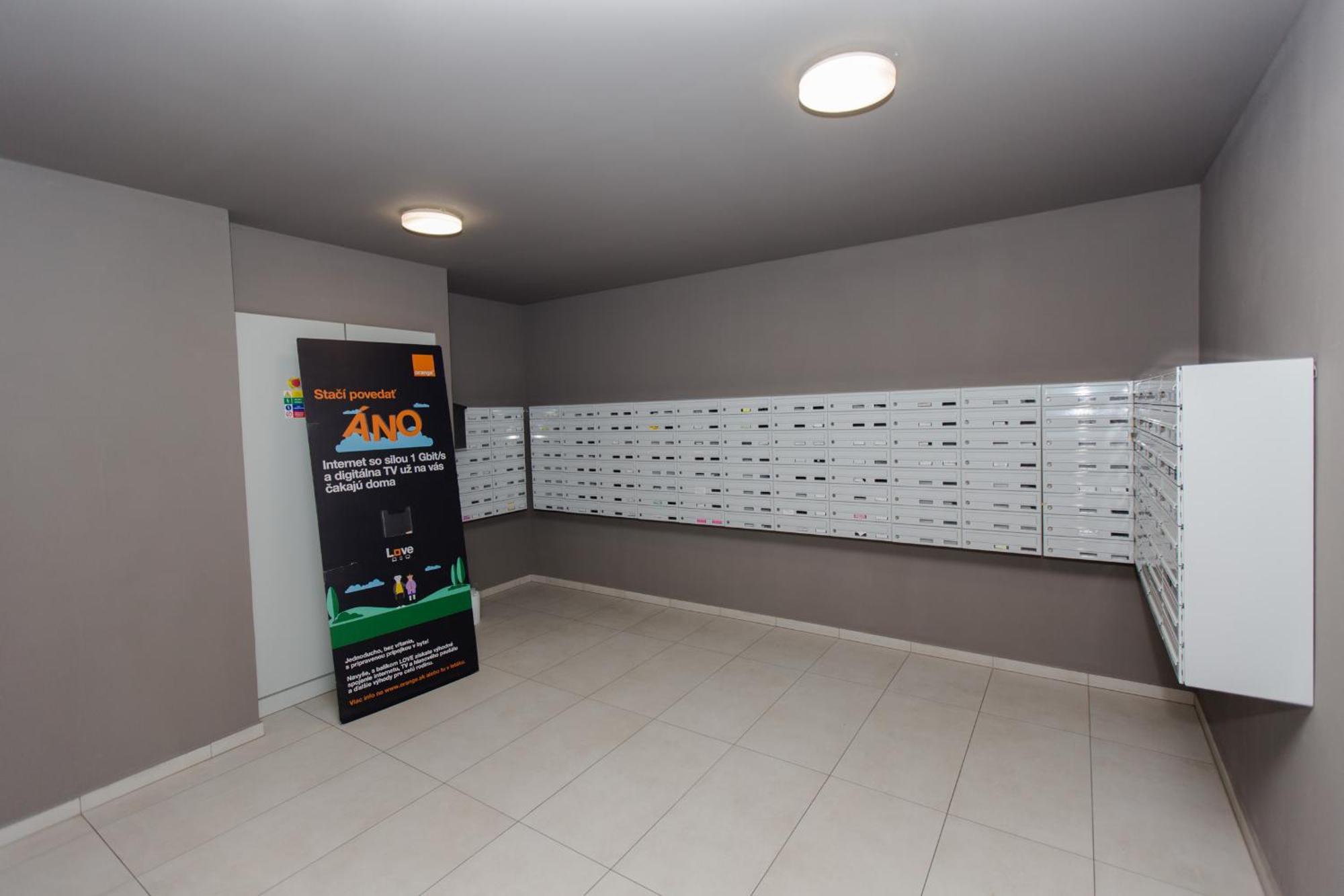 Apartment Near The Ondrej Nepela Winter Stadium Pressburg Exterior foto